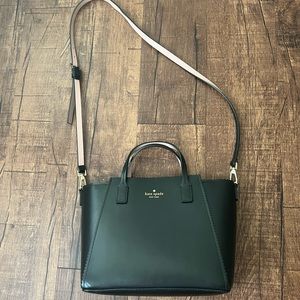 Kate Spade Turner Road Small Loryn purse black